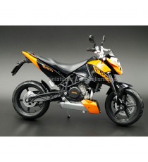 KTM 690 DUKE 3 ORANGE / NOIR 1:12 MAISTO