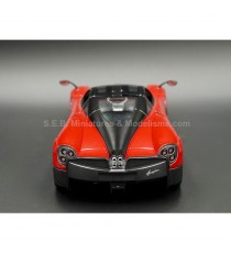 PAGANI HUAYRA RED 1:24-27 WELLY back side