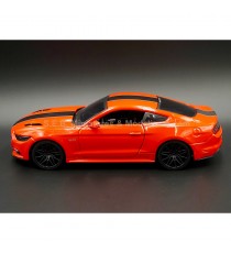 FORD MUSTANG GT  2015 RED 1:24 MAISTO left side