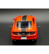 FORD MUSTANG GT 2015 RED 1:24 MAISTO back side