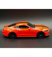 FORD MUSTANG GT 2015 RED 1:24 MAISTO right side