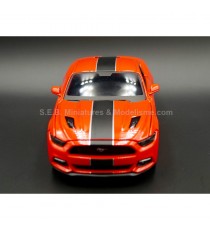 FORD MUSTANG GT 2015 RED 1:24 MAISTO front side
