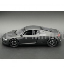 AUDI R8 V10 COUPE DE 2006 NOIRE MAT 1:24 WELLY côté gauche