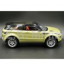 LAND ROVER RANGE ROVER EVOQUE 2011 METALLIC GREEN 1:18 WELLY GT right side