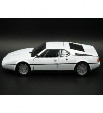 BMW M1 WHITE 1:24 WELLY left side