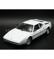 BMW M1 WHITE 1:24 WELLY left front