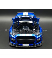 FORD MUSTANG SHELBY GT500 2020 BLUE / WHITE 1:18 MAISTO open hood
