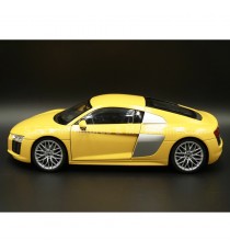 AUDI R8 V10 COUPE 2006 YELLOW 1:18 WELLY left side