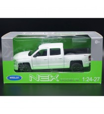 CHEVROLET SILVERADO ZZ1 PICK-UP 2017 WHITE 1:24-27 WELLY with packaging