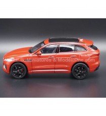 JAGUAR F-PACE 2016 METALLIC RED 1:24 WELLY left side