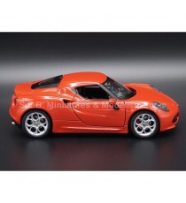 ALFA ROMEO 4C 2014 RED 1:24 WELLY right side