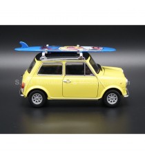 MINI COOPER LEYLAND INNOCENTI 1300 1975 YELLOW WITH SURF 1:24 WELLY right side