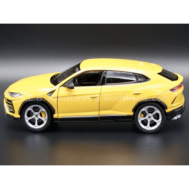 LAMBORGHINI URUS YELLOW 1:24 WELLY left side