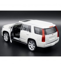 CADILLAC ESCALADE FROM 2017 WHITE 1:24 WELLY open door