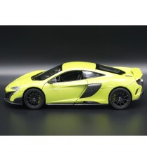 McLAREN 675 LT COUPE FLUO GREEN 1:24 WELLY left side
