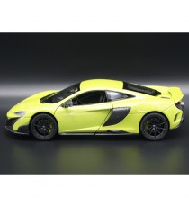 McLAREN 675 LT COUPE VERT FLUO 1:24 WELLY côté gauche