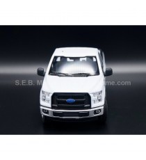 FORD F-150 PICK-UP 2015 WHITE 1:24 WELLY front side
