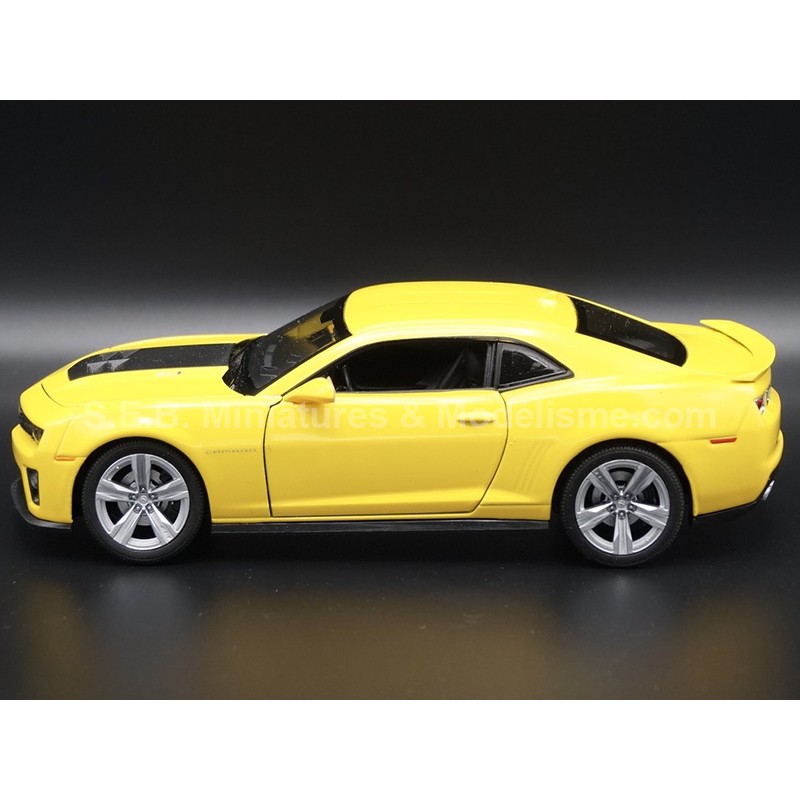 CHEVROLET CAMARO ZL1 FROM 2012 YELLOW 1:24 WELLY left side