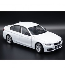 BMW 335i F30 WHITE 1:24 WELLY right front