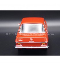 MERCEDES 220 W115 1968 RED 1:24 WELLY back side