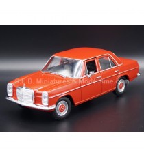 MERCEDES 220 W115 1968 RED 1:24 WELLY left front
