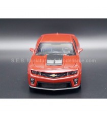 CHEVROLET CAMARO ZL1 2012 RED 1:24 WELLY front side