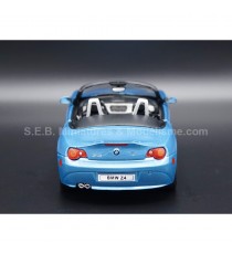 BMW Z4 2003 BLUE 1:24 WELLY back side