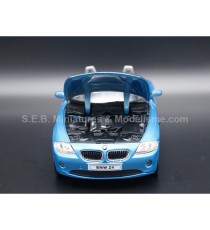 BMW Z4 2003 BLUE 1:24 WELLY open hood