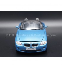BMW Z4  2003 BLUE 1:24 WELLY front side