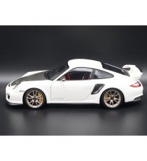 PORSCHE 911 997 - 2 GT2 RS DE 2010 1:18 MINICHAMPS côté gauche