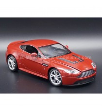 ASTON MARTIN V12 VANTAGE 2010 RED 1:24 WELLY right front