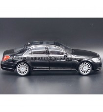 MERCEDES CLASS S W222 BLACK 1:24 WELLY right side