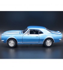 CHEVROLET CAMARO Z 28 NL DE 1967 BLEU BANDES BLANCHES 1:18 LUCKY DIE CAST