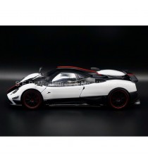 PAGANI ZONDA CINQUE BLANCHE ET NOIR 1:18 MOTORMAX