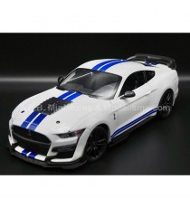 FORD MUSTANG SHELBY GT500 2020 WHITE / BLUE 1:18 MAISTO left front