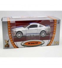 FORD MUSTANG GT 500 SHELBY DE 2007 GRISE 1:24 LUCKY DIE CAST dans sa boîte