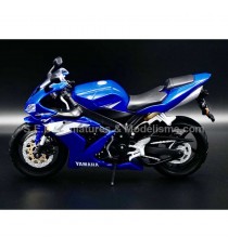 YAMAHA YZF - R1 DE 2004 BLEU 1:12 MAISTO