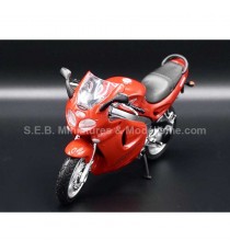 TRIUMPH SPRINT ST FROM 2002 RED 1:18 WELLY