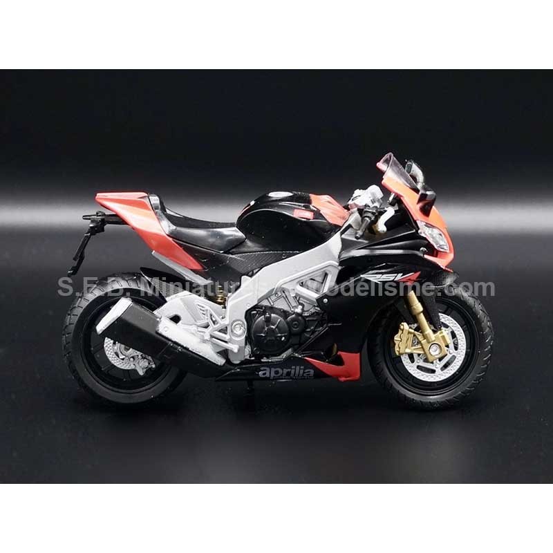 APRILIA RSV4 1100 DE 2020 AVEC SOCLE 1:18 WELLY