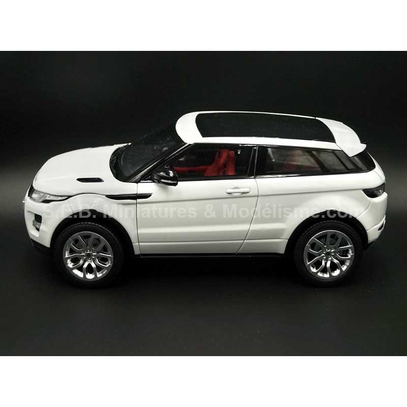 LAND ROVER RANGE ROVER EVOQUE 3 2011 WHITE 1:18 WELLY left side