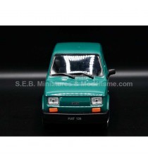 FIAT 126 GREEN 1:24 WELLY front side