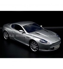 ASTON MARTIN DB9 COUPE SILVER 1:18 MOTORMAX right front