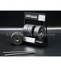 RACK OZ RACING 4 ROUES COMPLÈTES AVEC AXE DE ROUE NOIR 1:18 IXO-MODELS