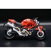 DUCATI MONSTER 696 DE 2010 SANS SOCLE ROUGE 1:18 MAISTO vue de côté droit