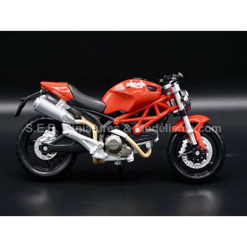 DUCATI MONSTER 696 DE 2010 SANS SOCLE ROUGE 1:18 MAISTO vue de côté droit