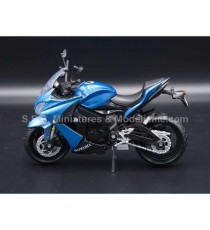 SUZUKI GSX-S 1000F ABS BLEU 2015 1:18 MOTORMAX vue côté gauche