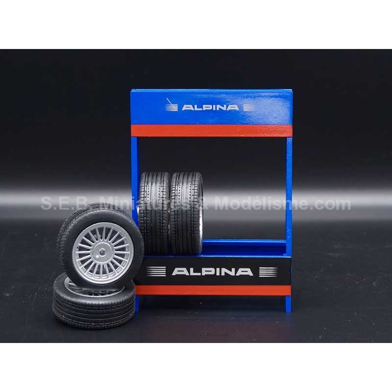 RACK BMW ALPINA + 4 ROUES COMPLÈTES AVEC AXE DE ROUE 1:18 IXO-MODELS