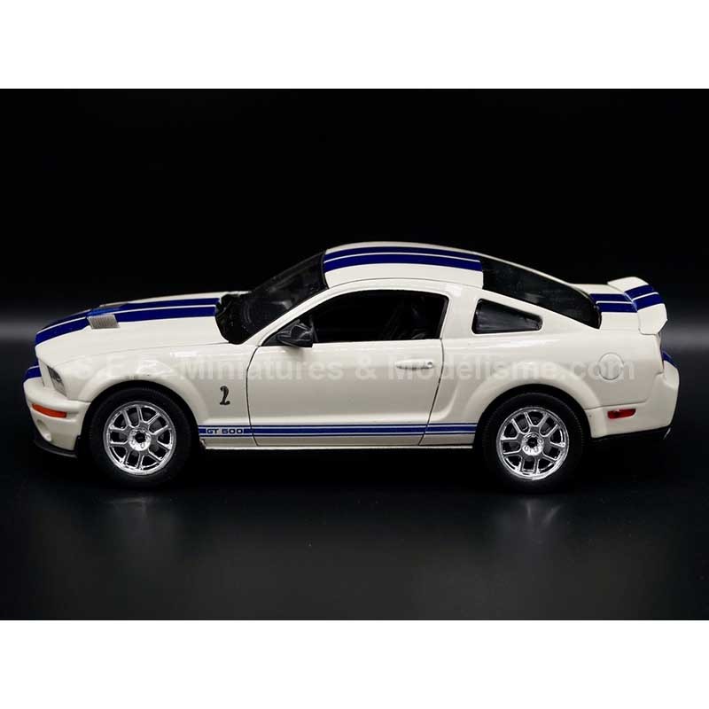 FORD MUSTANG GT 500 SHELBY COBRA 2007 1:24 WELLY vue côté gauche