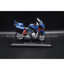 BMW R 1200 RT FROM 2005 POLICE ITALIAN "CARABINIER" 1:18 MAISTO with base