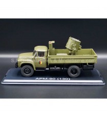 CAMION ZIL 130 NVA AMP-90 MILITAIRE 1:43 PREMIUM CLASSIXXs côté gauche avec socle